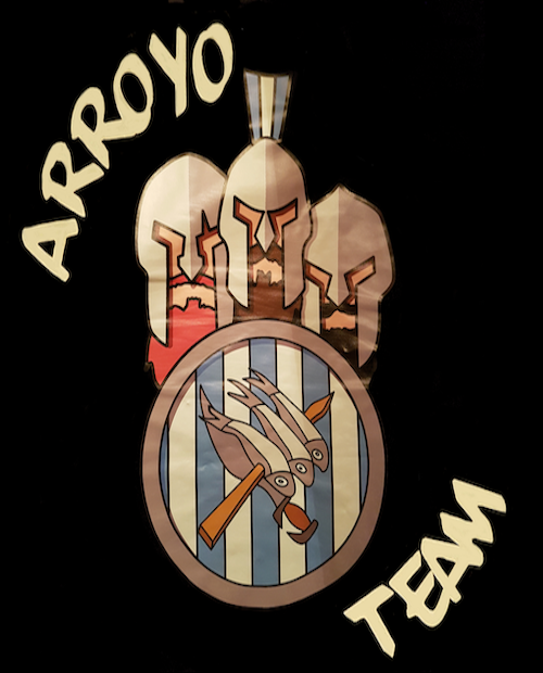 Logo que mi hermano David hizo para la ocasión, en el que aparecemos los 3 hermanos detrás de un escudo y pone Arroyo Team