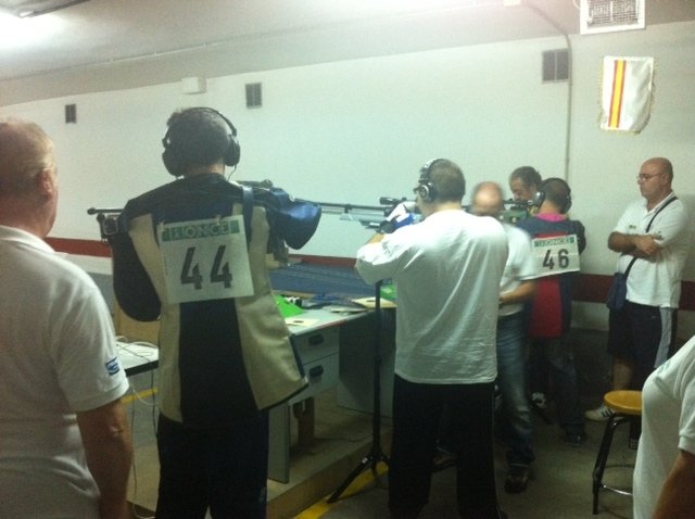 Foto en campeonato de tiro olímpico